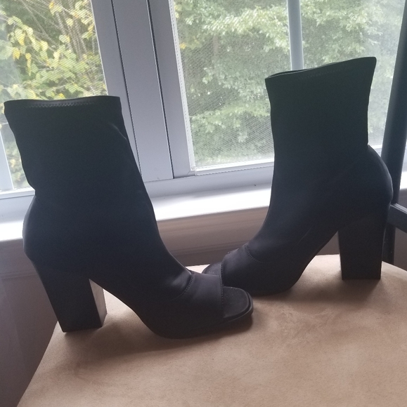 Urban Outfitters Shoes - NWOT Satin Peep Toe Sock Booties